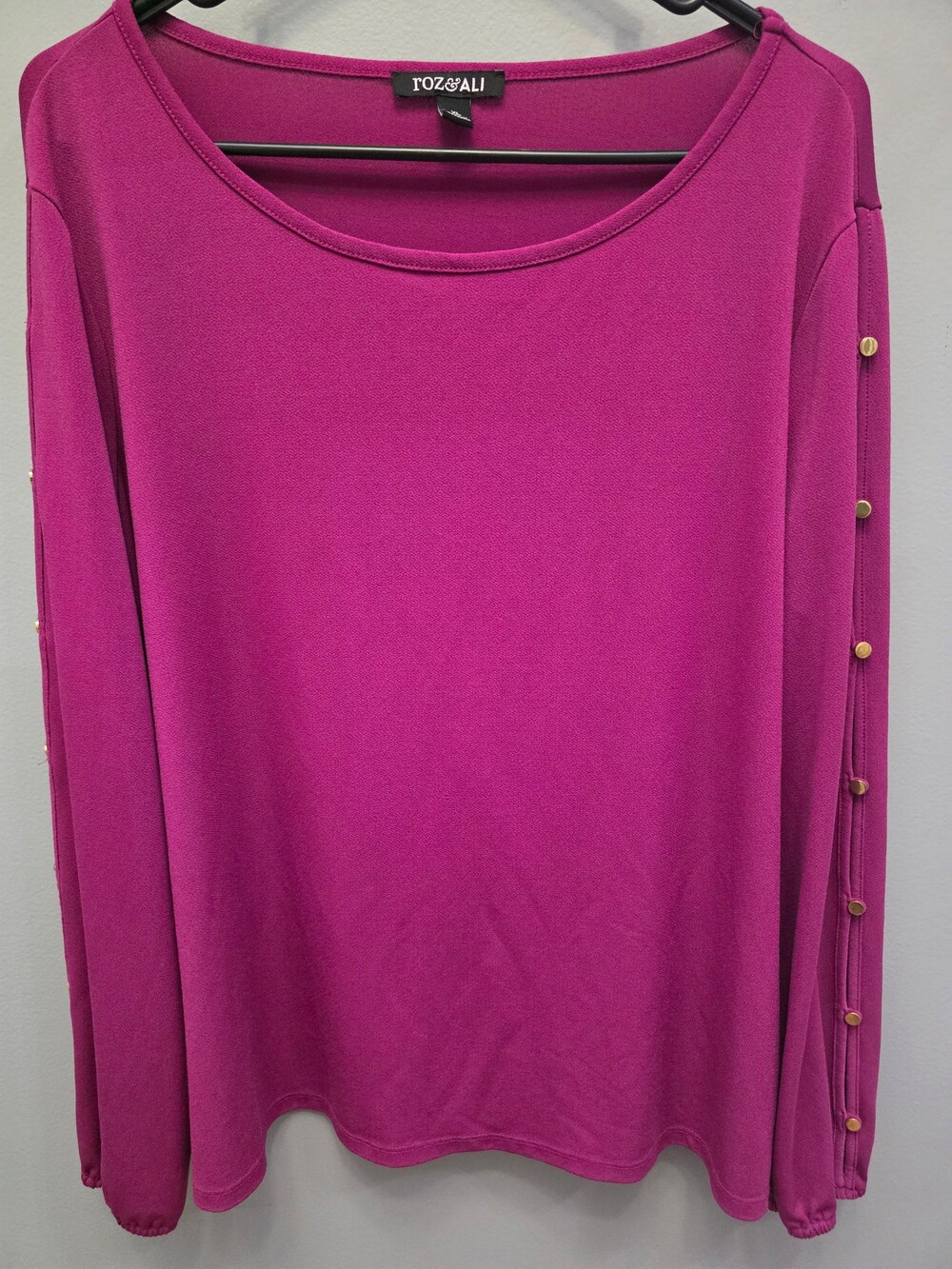 Roz & Ali XL Magenta Pink Gold Stud Long Sleeve Blouse